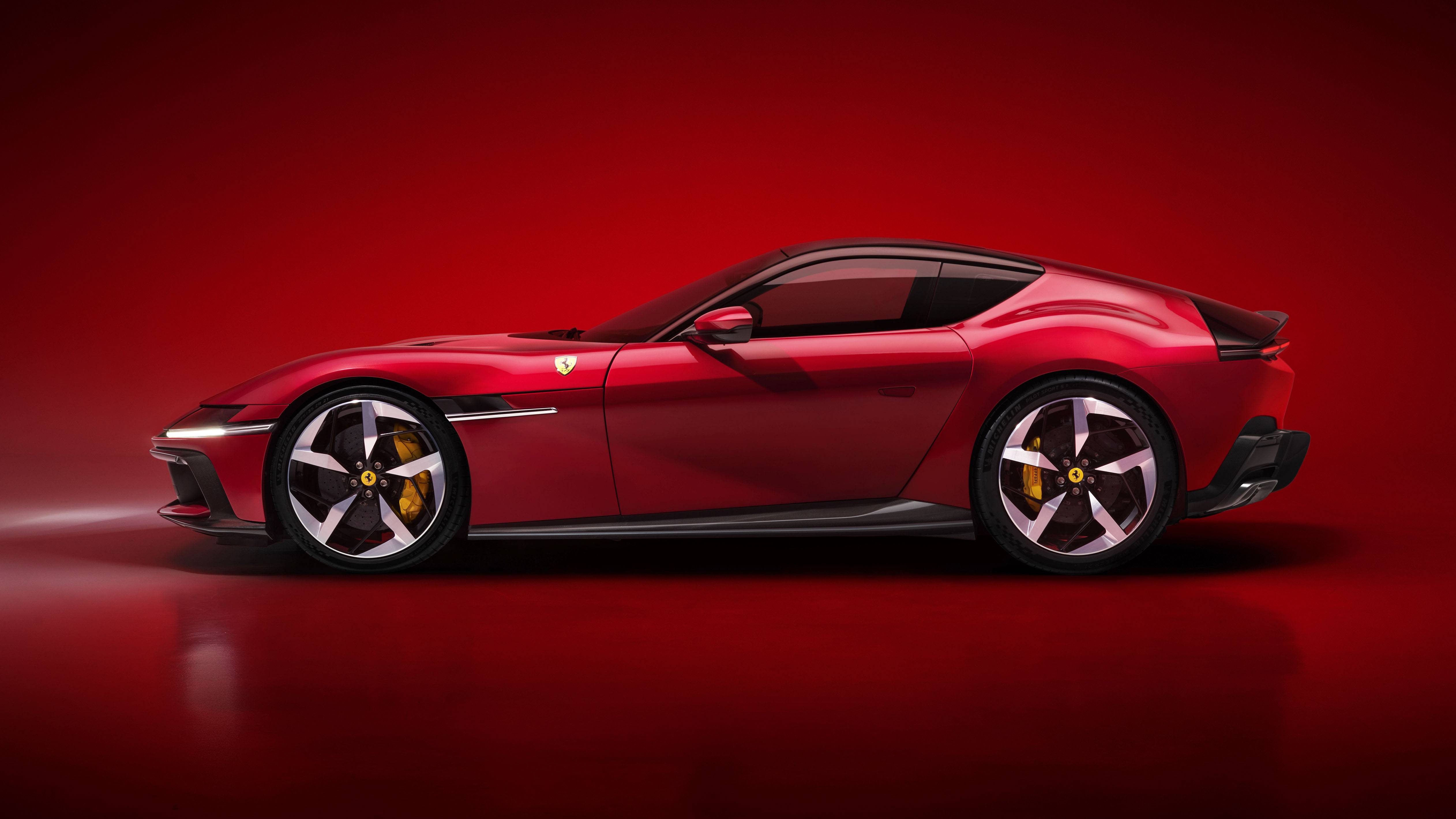 Ferrari 12 Cilindri V12 supercar revealed 2024