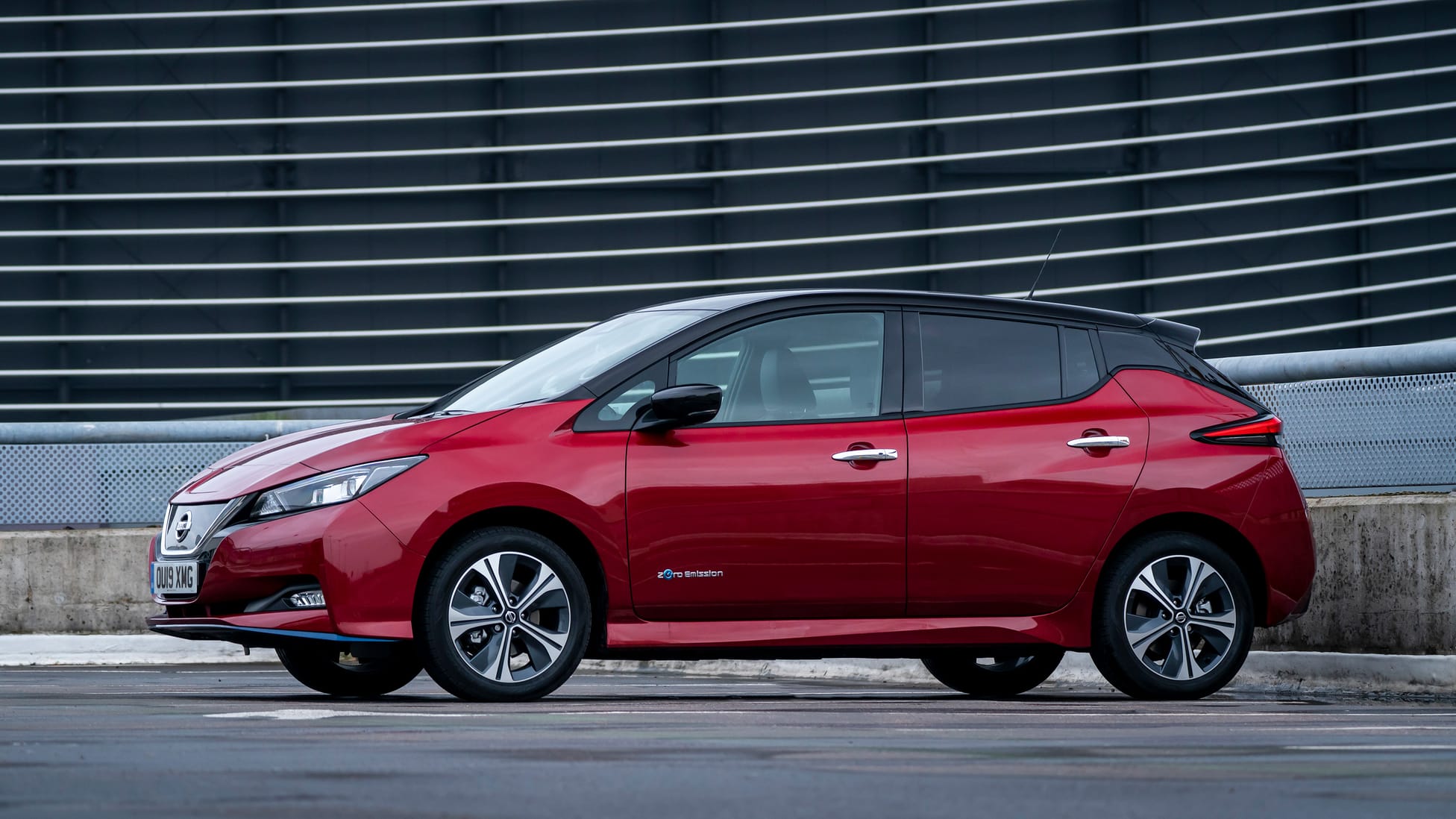 Nissan Leaf Review 2025 | Top Gear