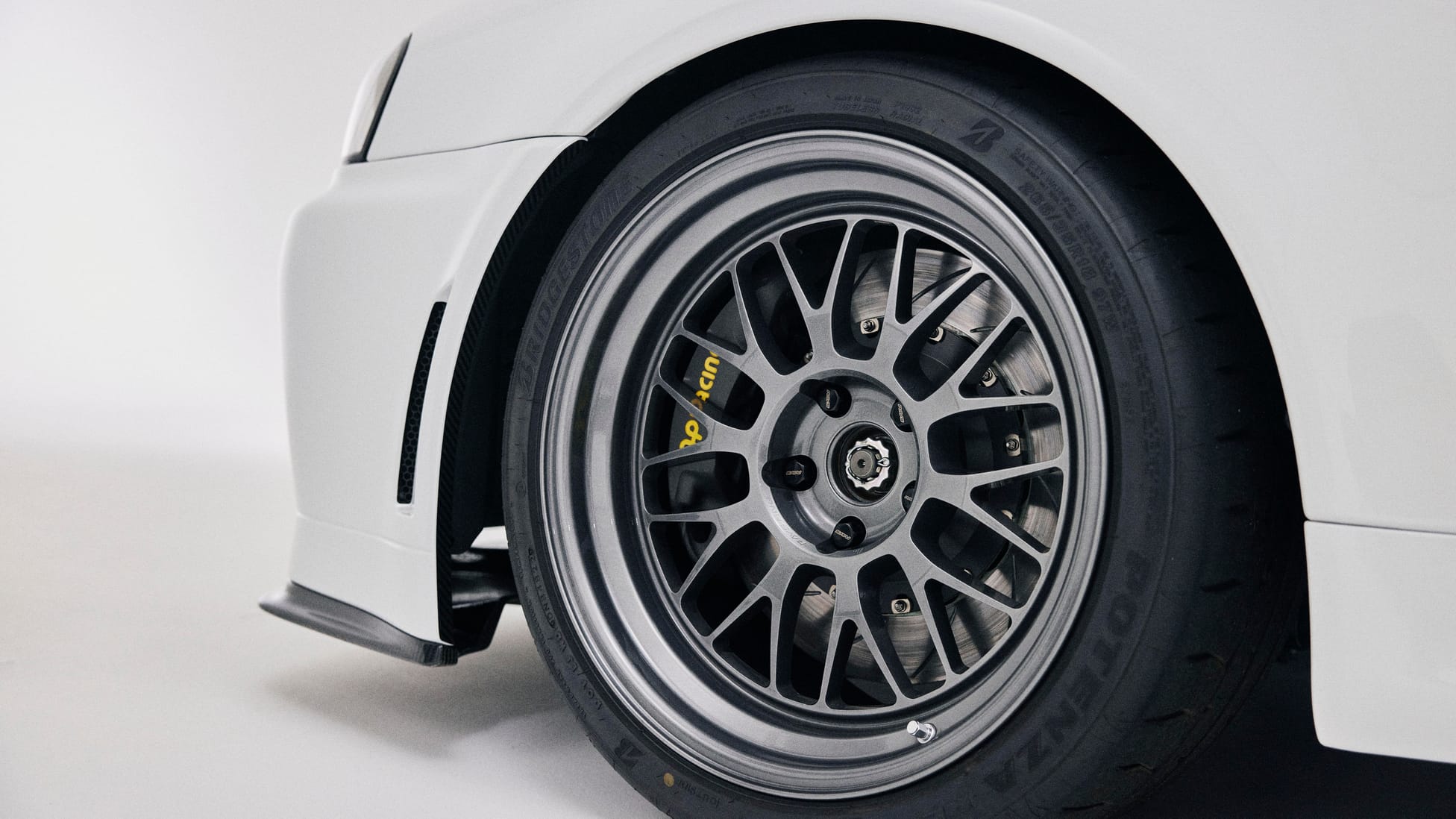 This is a 659bhp Skyline R34 GT-R restoration that’ll cost you more ...