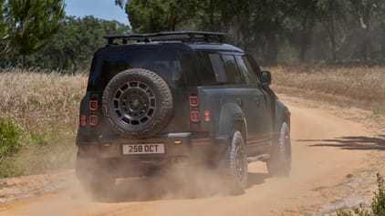 The new Land Rover Defender OCTA is a 626bhp twin-turbo V8 super SUV ...