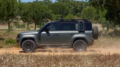 The new Land Rover Defender OCTA is a 626bhp twin-turbo V8 super SUV ...