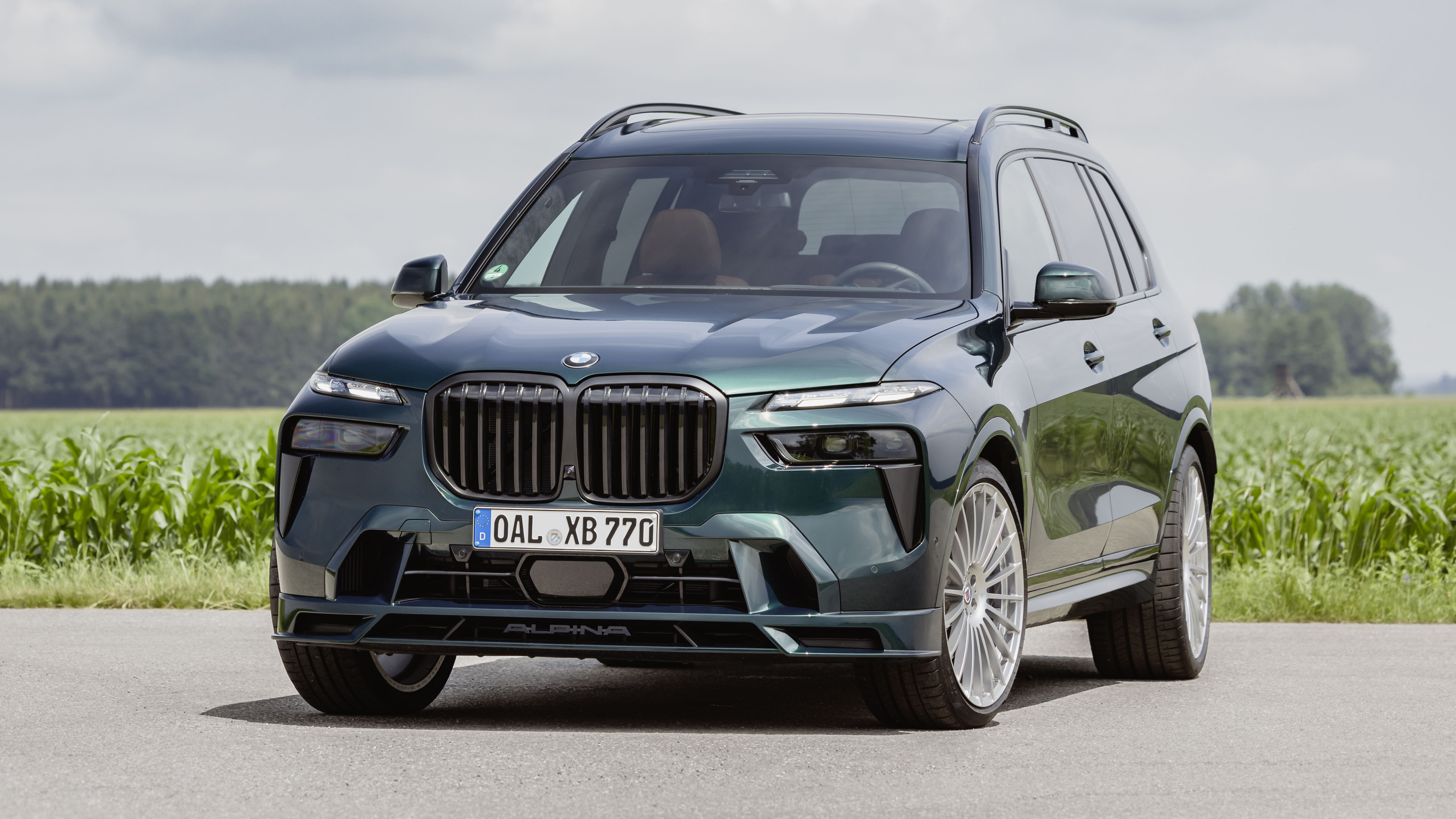 ALPINA 全ラインアップ 1987年版 Alpina has refined its 613bhp XB7: this is the new 'Manufaktur