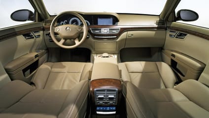 Mercedes-Benz S-Class (W221) 