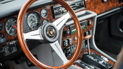Daimler Double-Six 