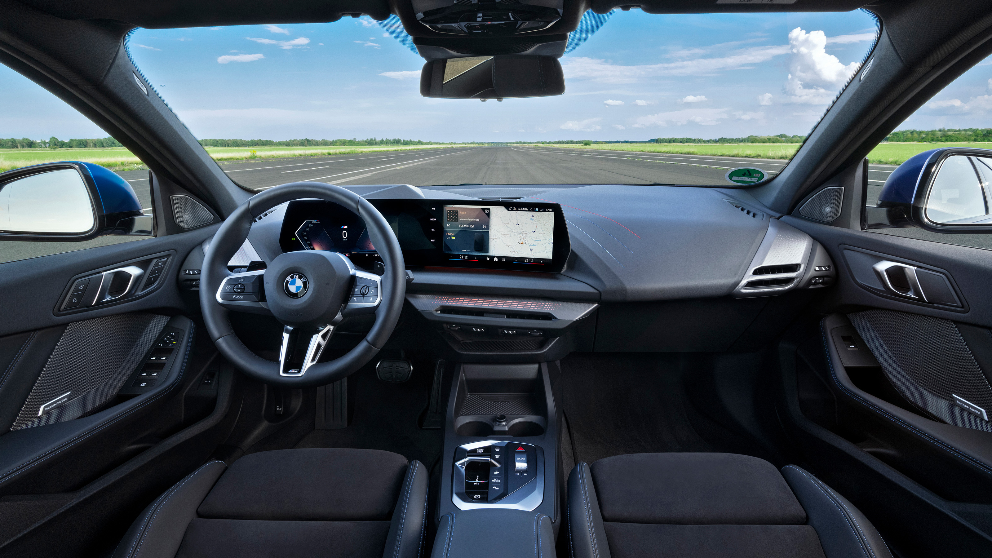 BMW 1 Series Interior Layout & Technology | Top Gear