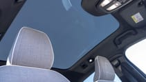 Volvo EC40 sunroof
