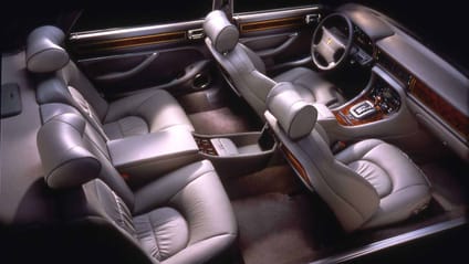 Daimler Double Six 