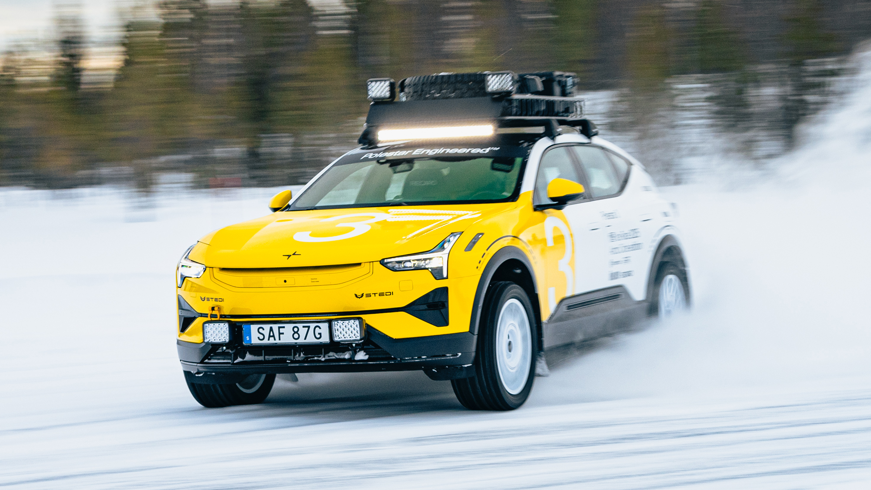Polestar 3 Arctic Circle front