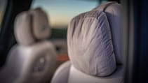 Li L9 headrest