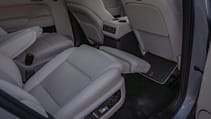 Li L9 middle seats reclined
