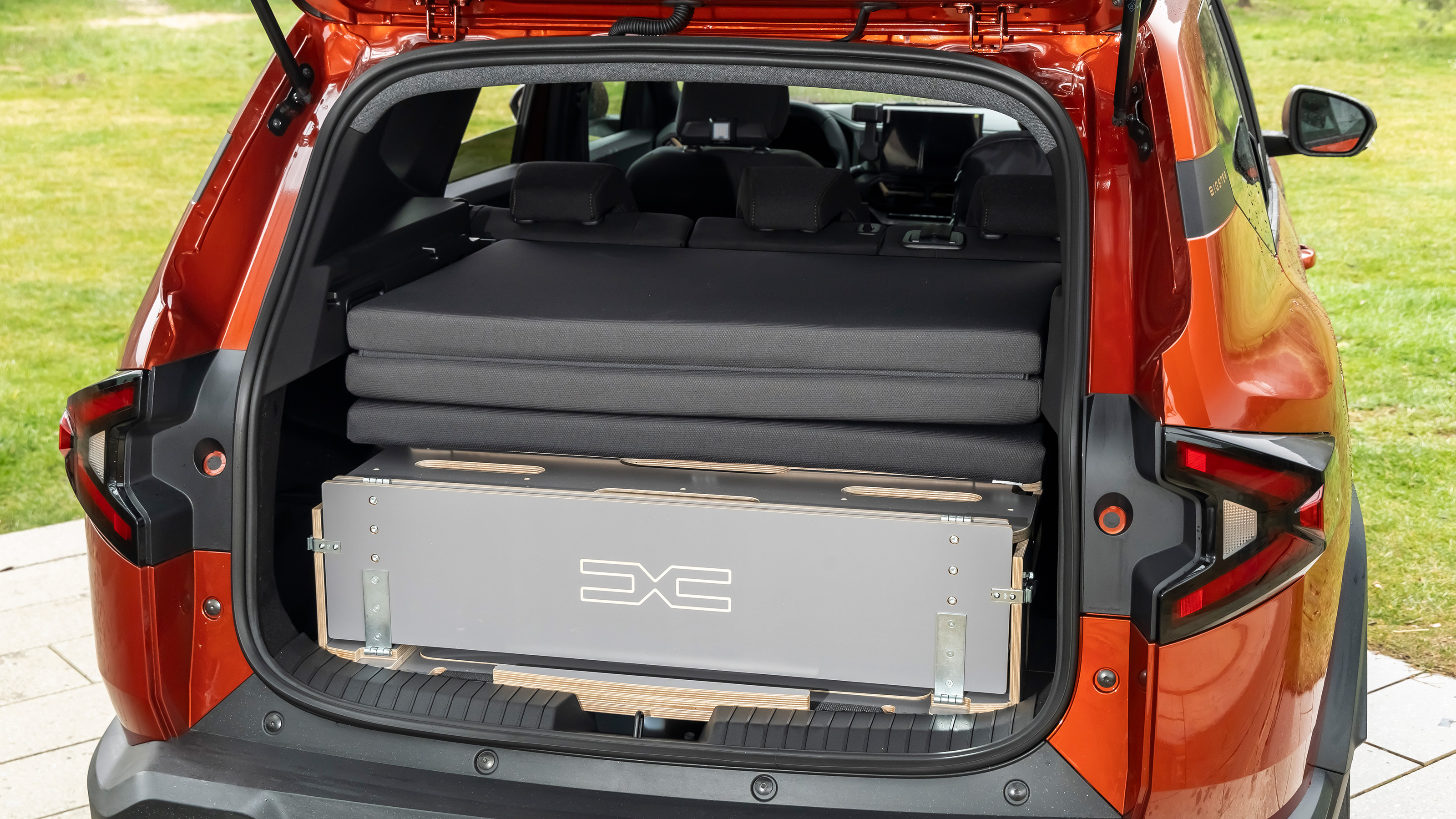 Dacia Bigster Sleep Pack packed away