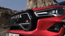 Toyota Hilux grille