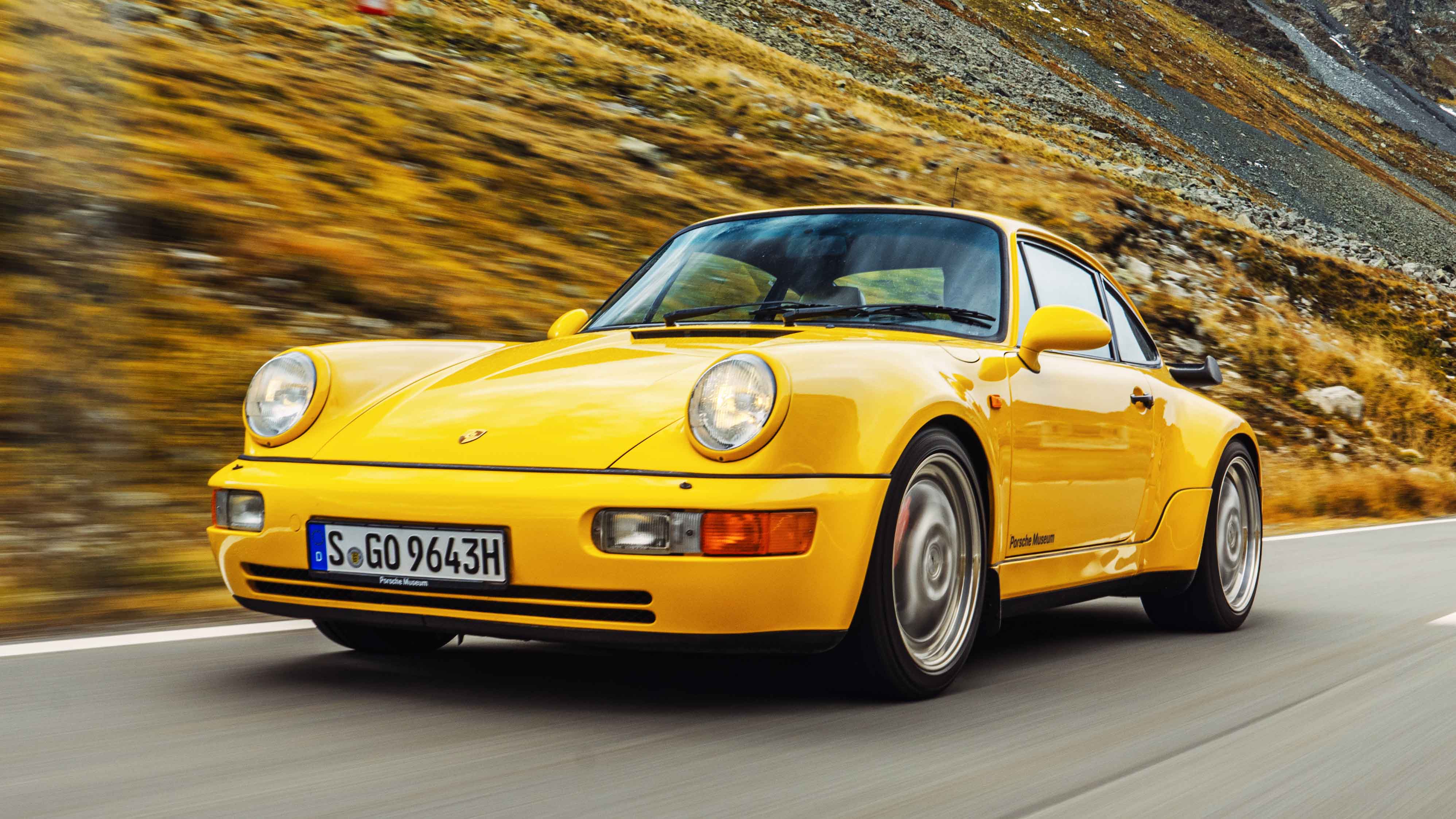 ポルシェ911(964)マニュアル Joy stick: celebrating 50 years of the Porsche 911 Turbo in a