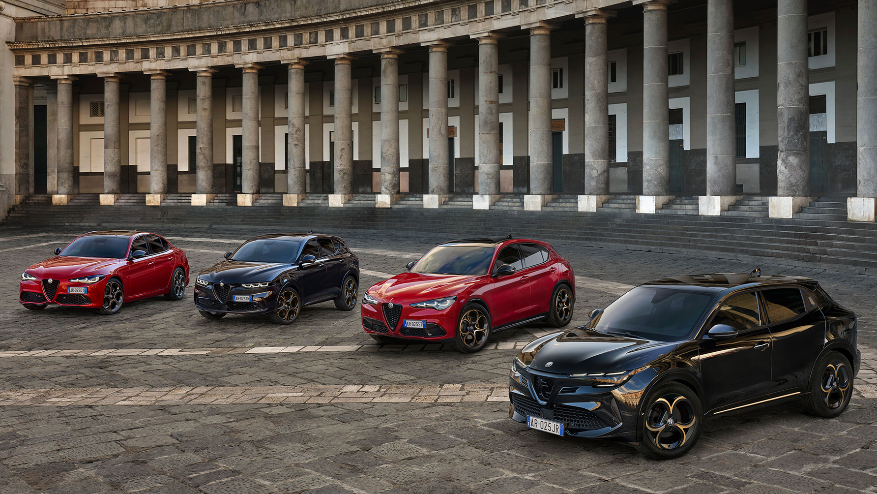 Alpha Romeo Performance Line Alfa Romeo has a new trim level, and the gold wheels are just to die ...