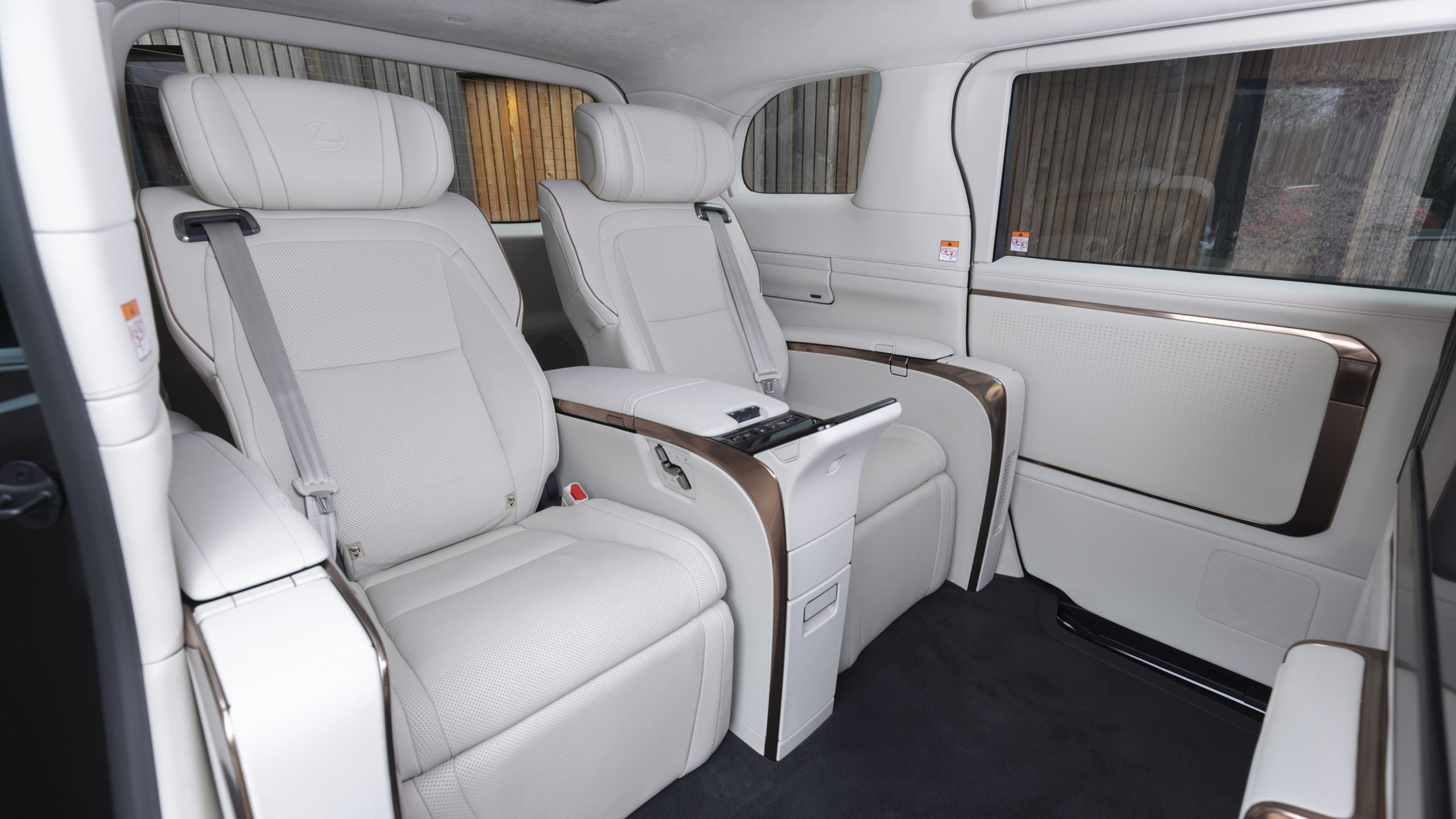Lexus LM review