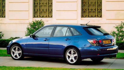 Lexus IS300 SportCross 