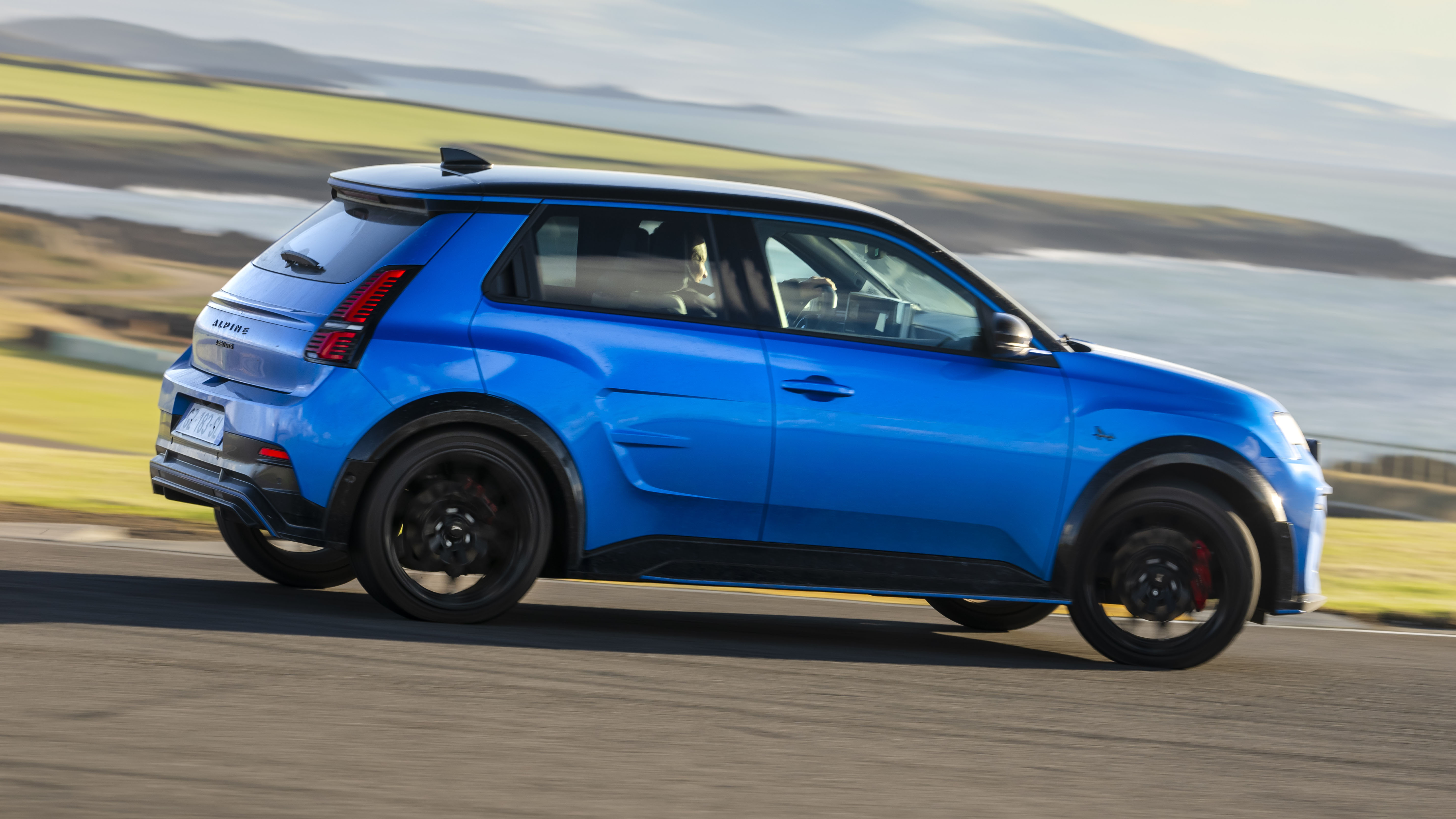 Alpine A290 review