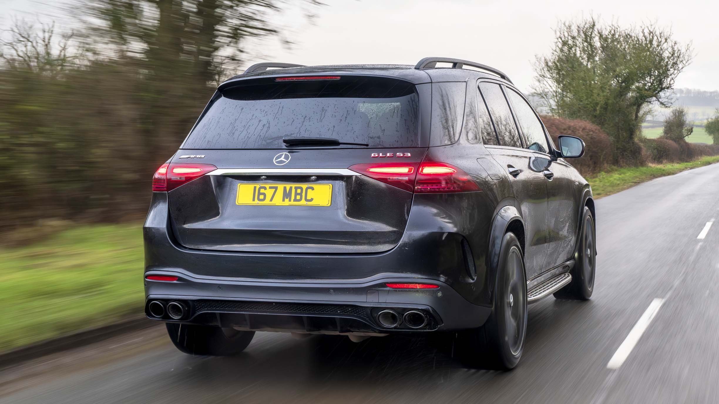 Mercedes-Benz GLE exterior rear three quarter dynamic