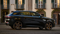Static shot of Alfa Romeo Tonale side profile