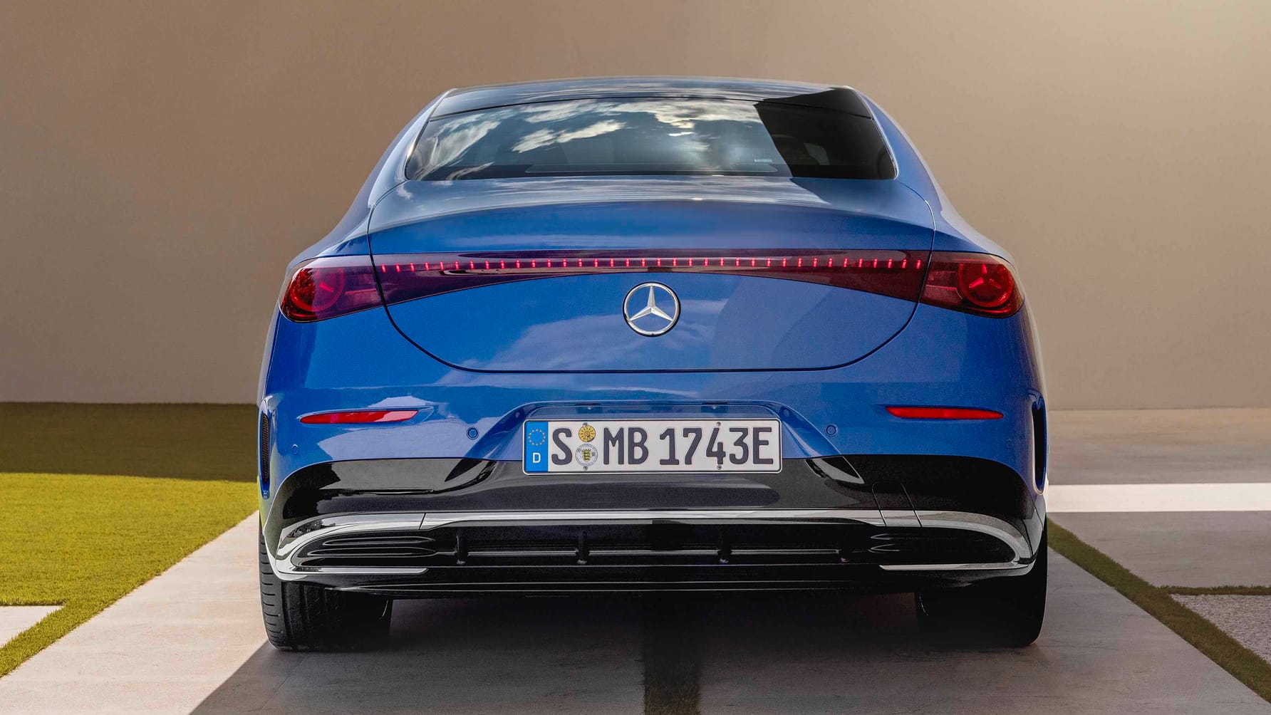 Mercedes-Benz CLA BEV rear profile