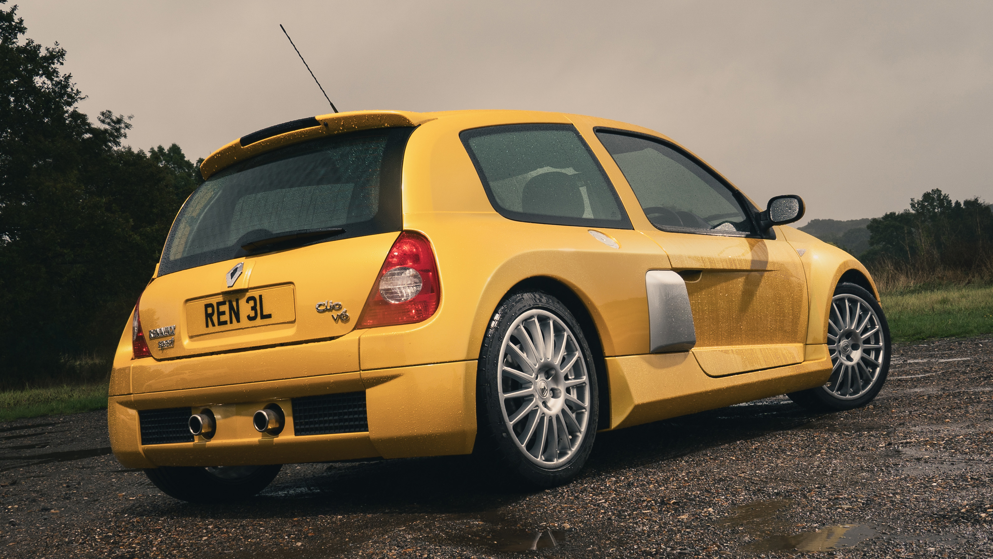 Renault Clio V6