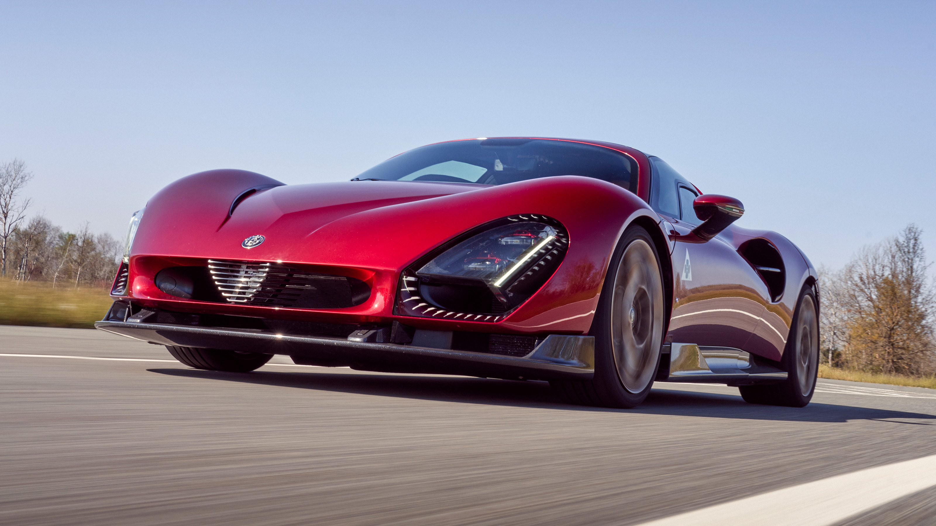 Alfa Romeo 33 Stradale front