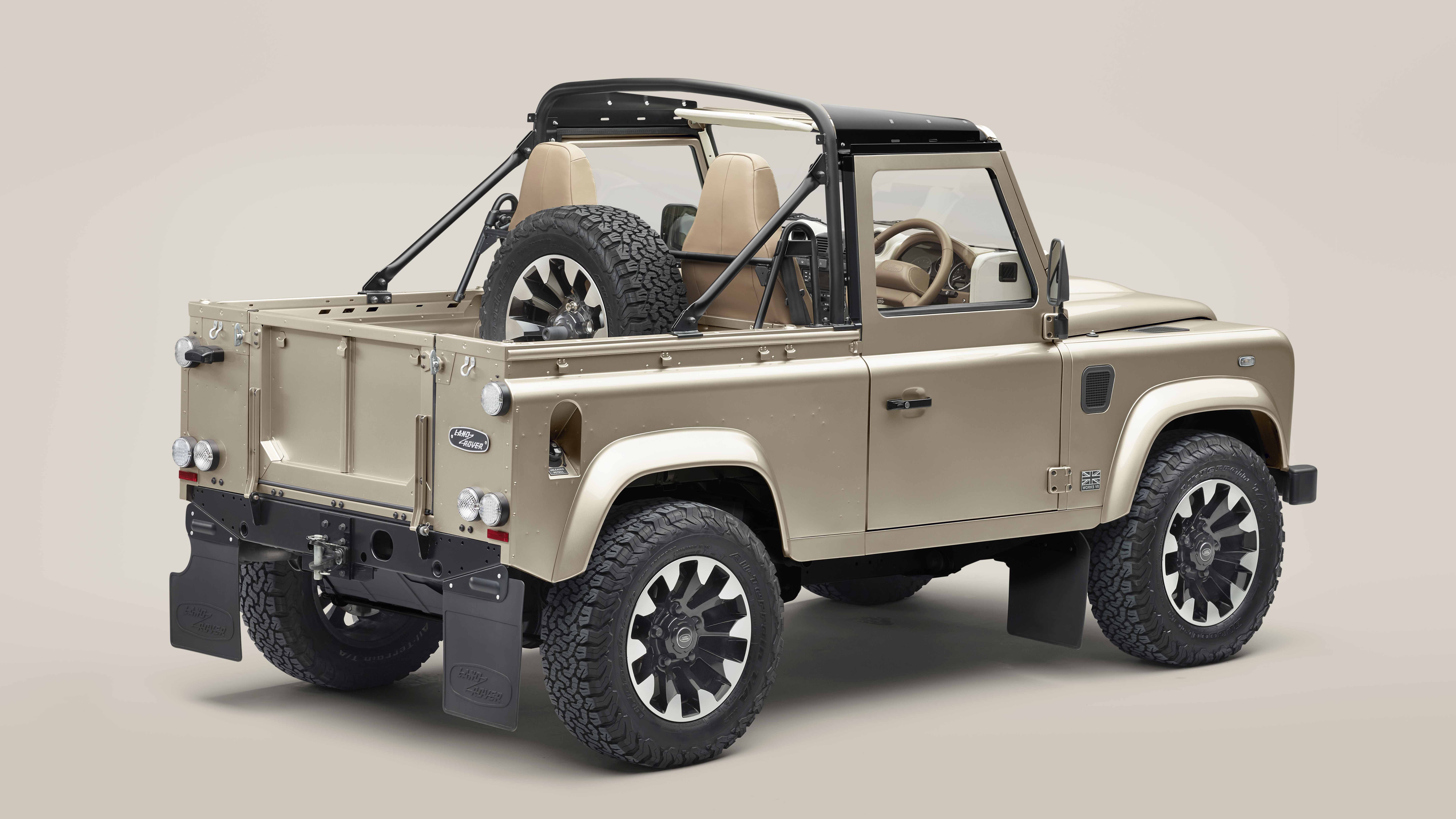 Land Rover Classic Defender Soft Top V8