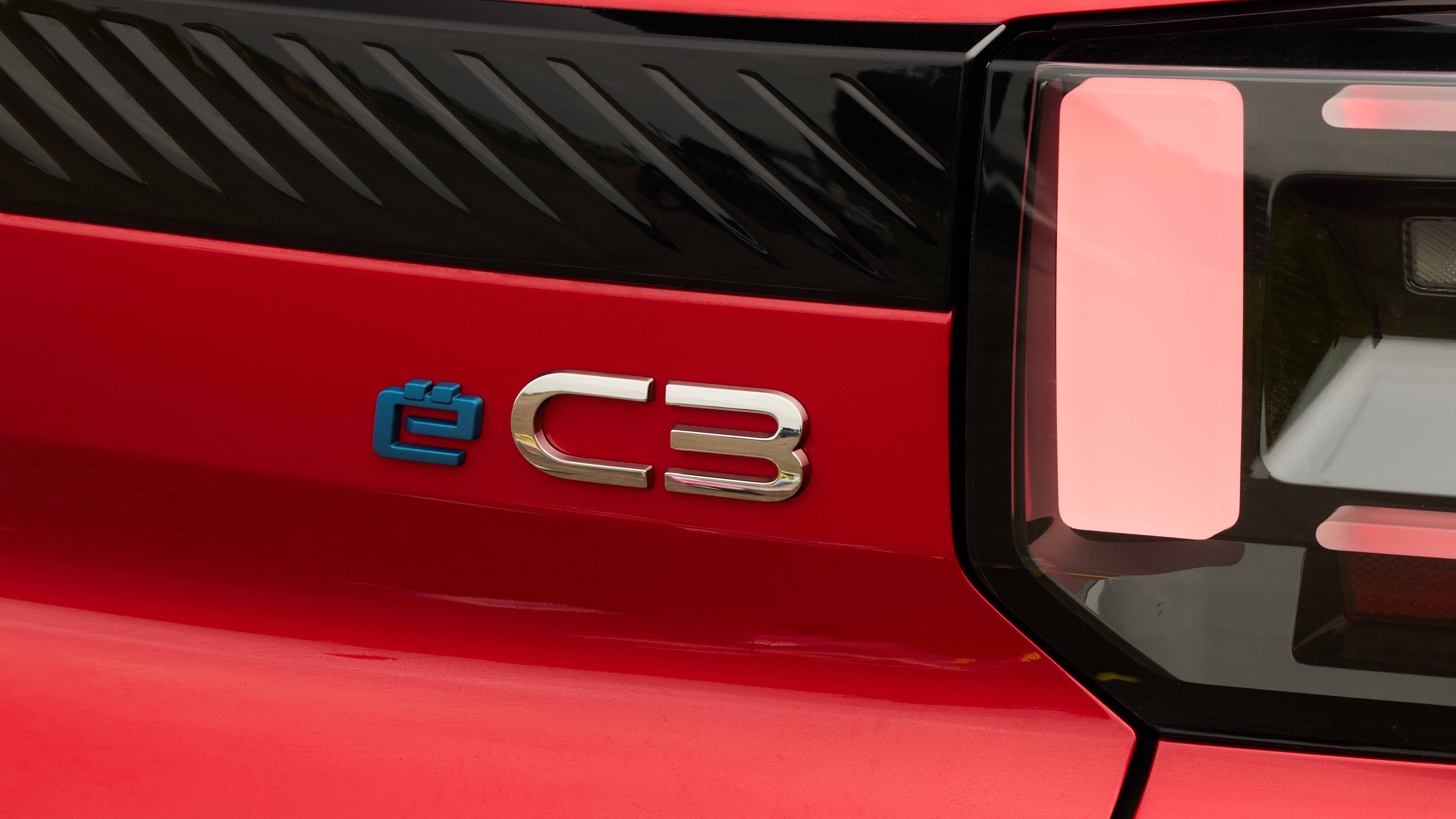 Citroen e-C3 exterior rear logo