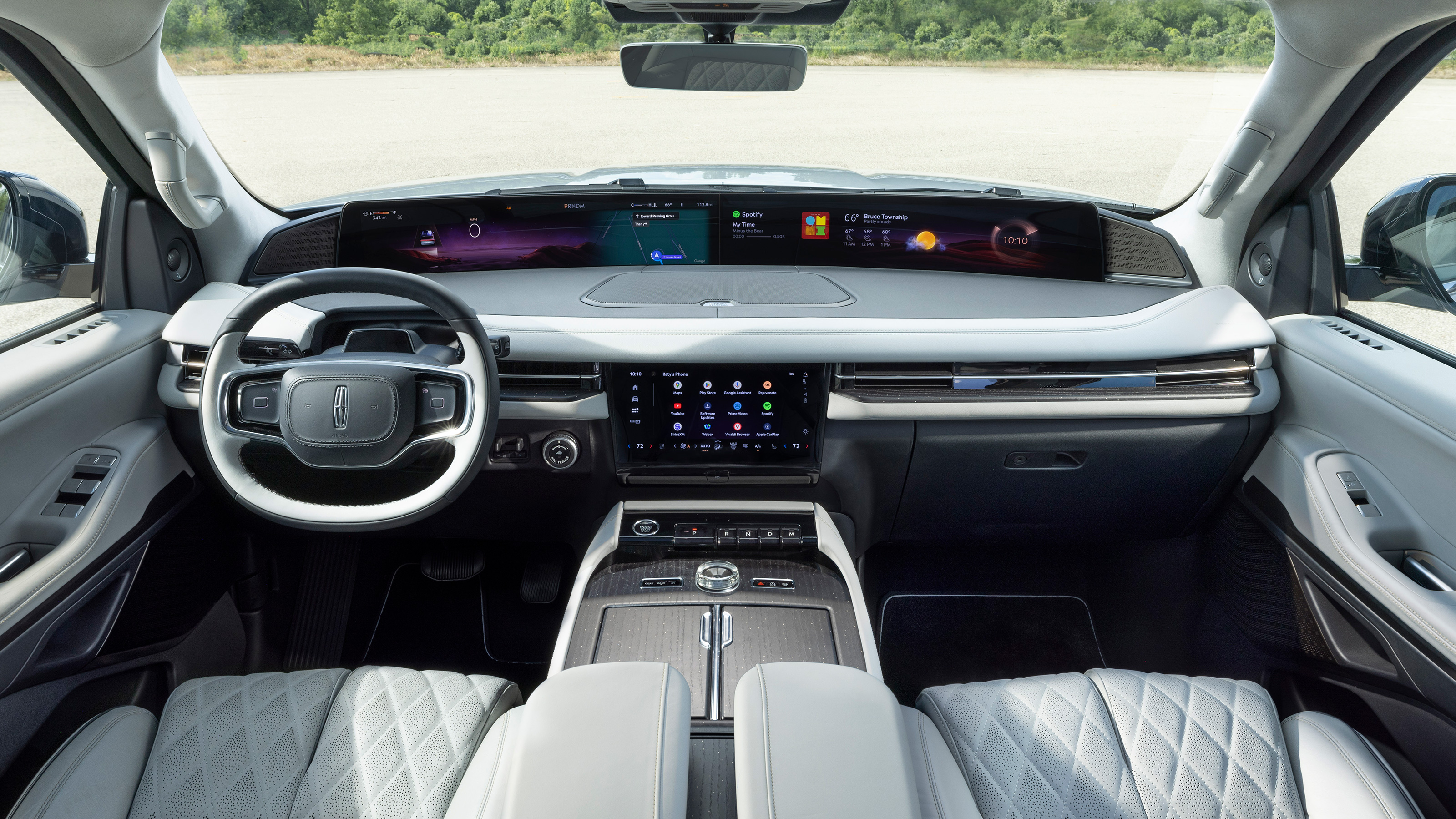 Lincoln Navigator interior