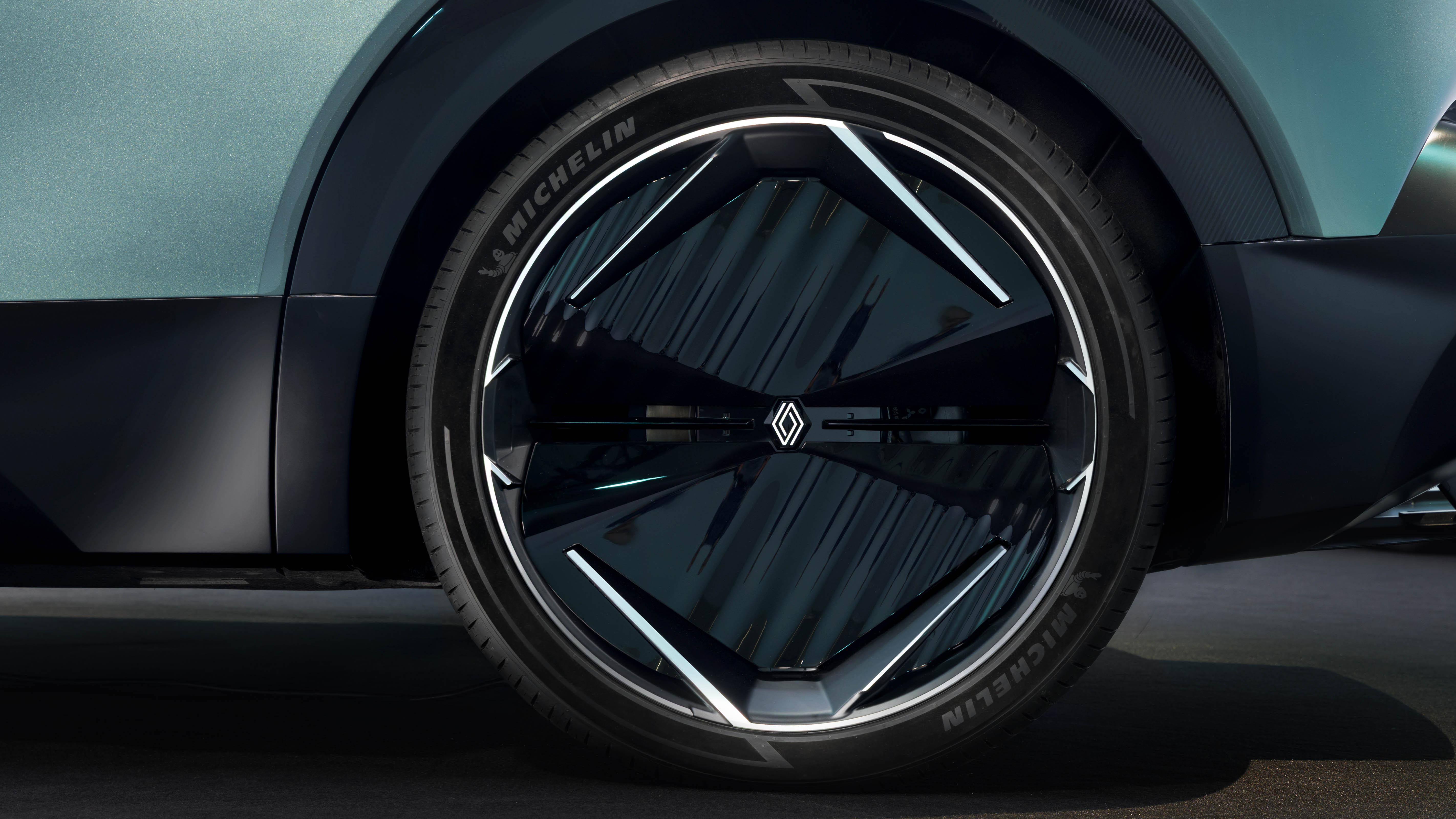 Renault Embleme Top Gear