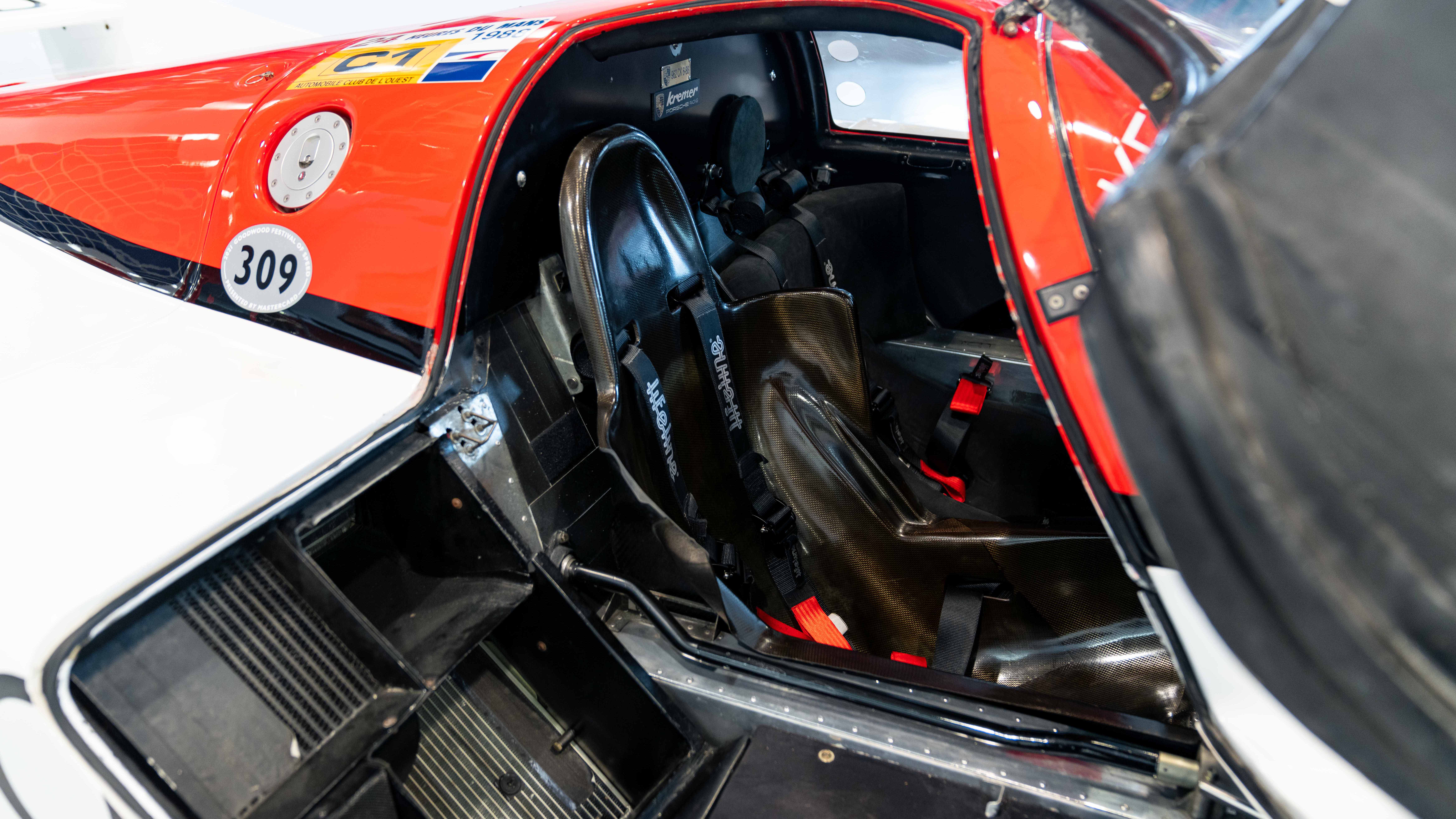 Porsche 962