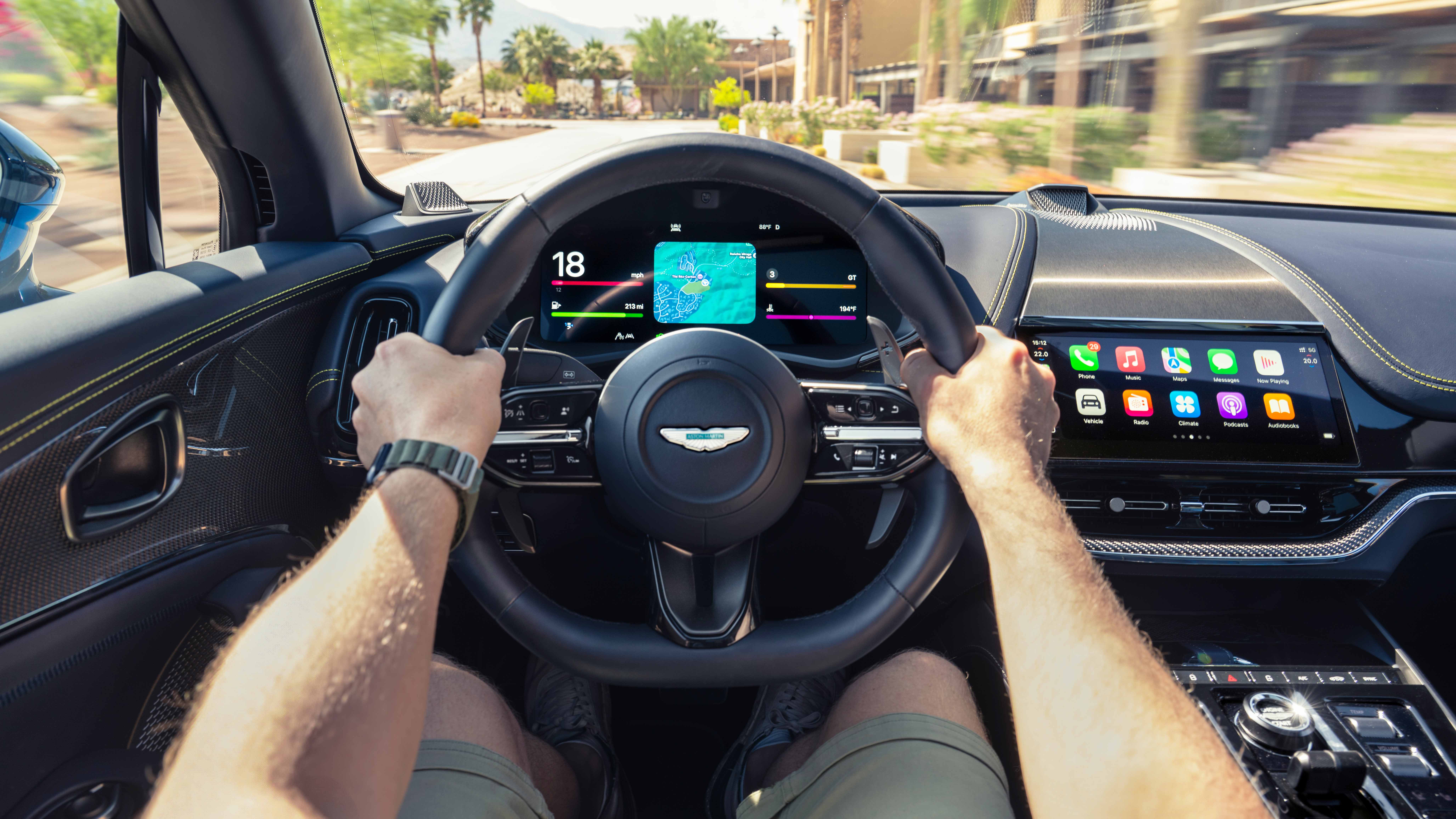 Aston Martin, Apple CarPlay, Jack Rix