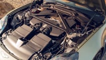 Aston Martin Vantage Roadster engine