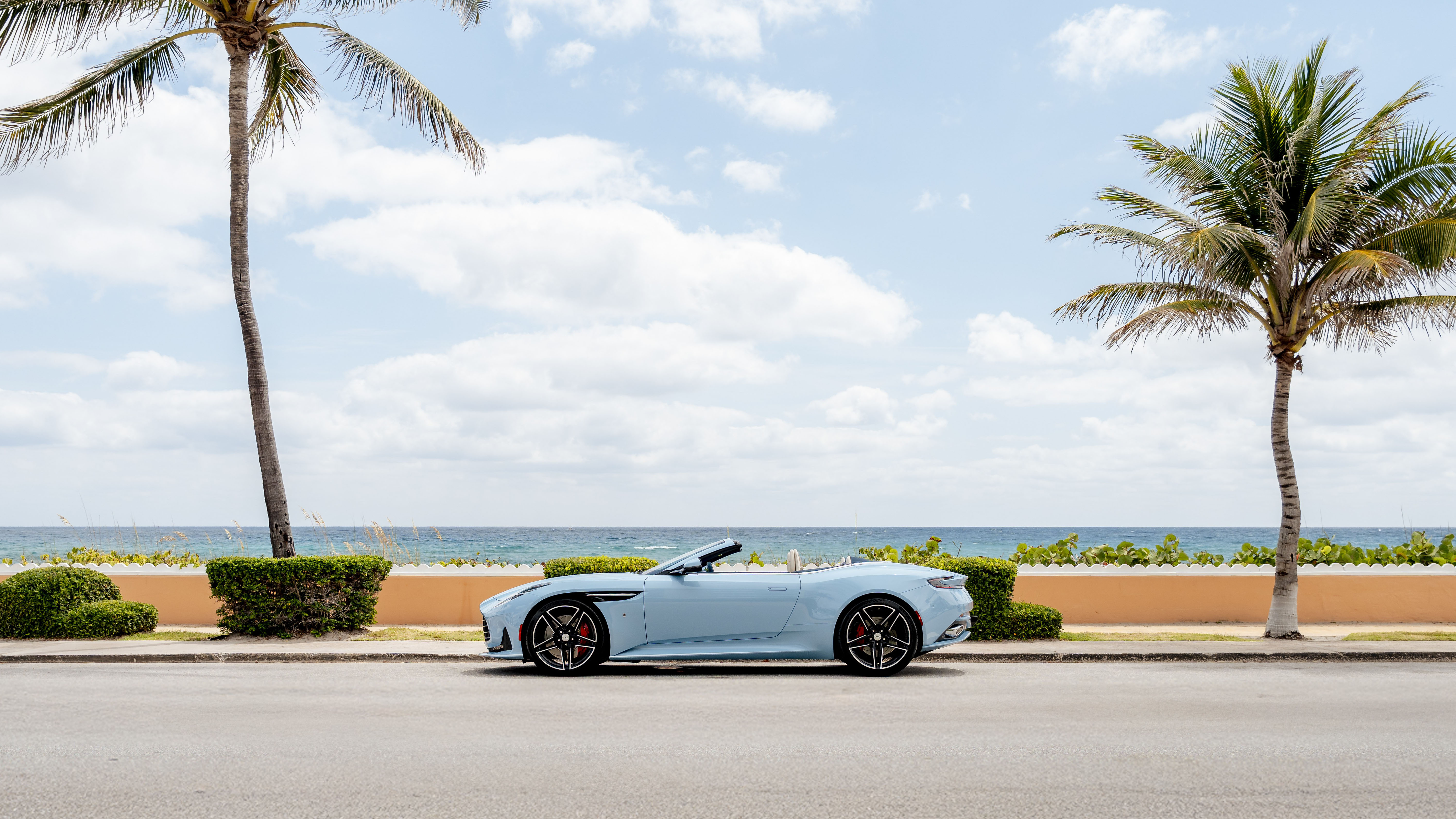 Aston Martin Palm Beach Edition DB12 Volante 