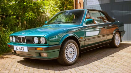 BMW 318i (E30)