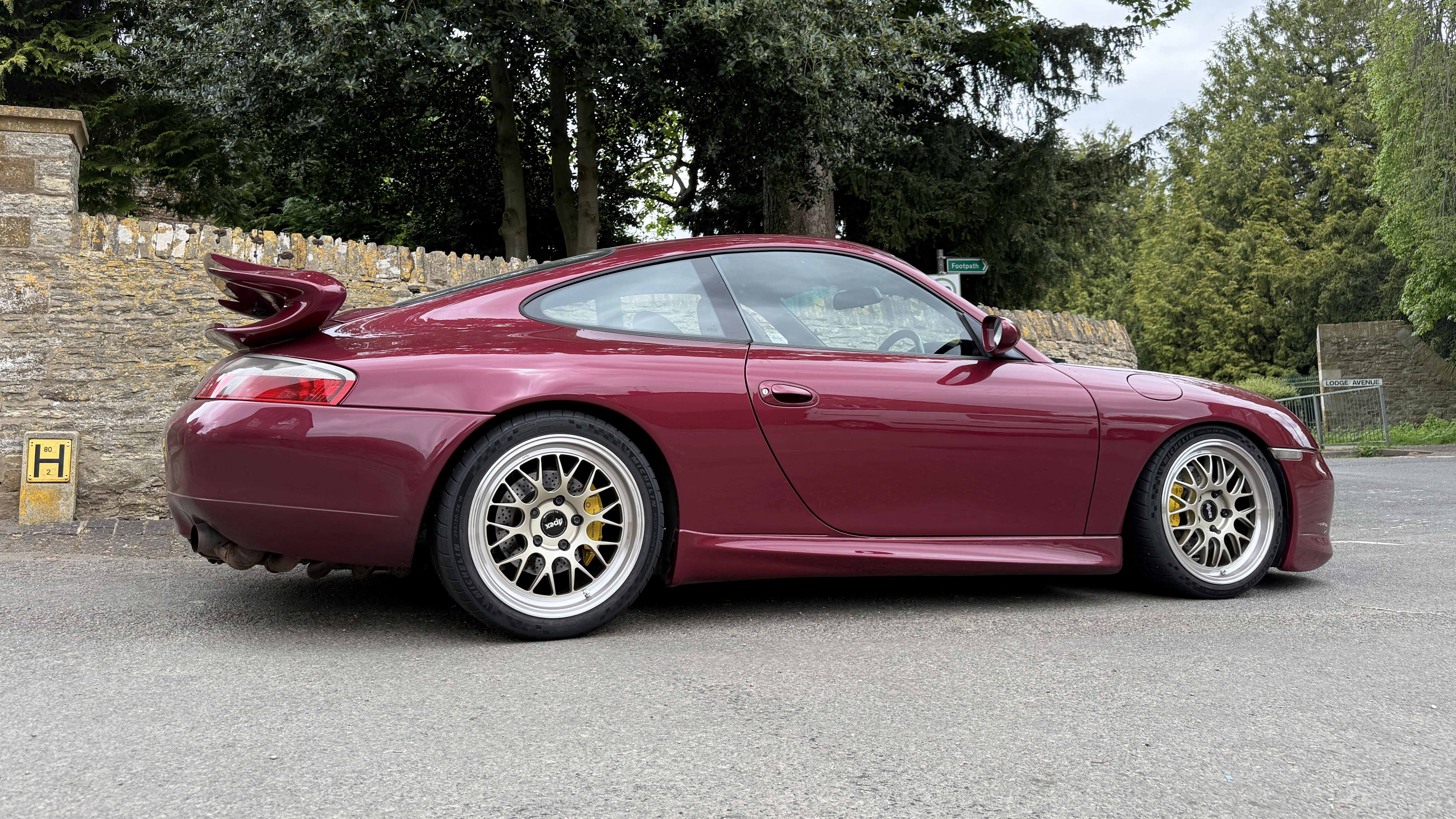 Porsche 911 Carrera 4 (996)