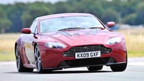 Aston Martin V12 Vantage