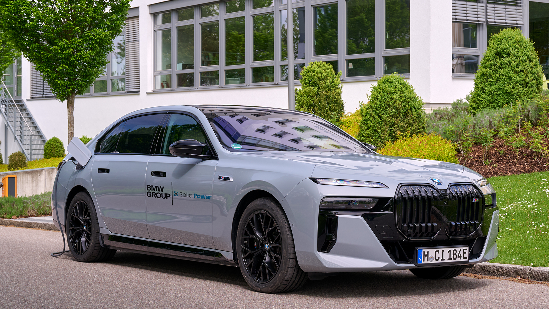 Static shot of BMW i7 with ASSBs fitted