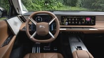 DS No 8 interior front