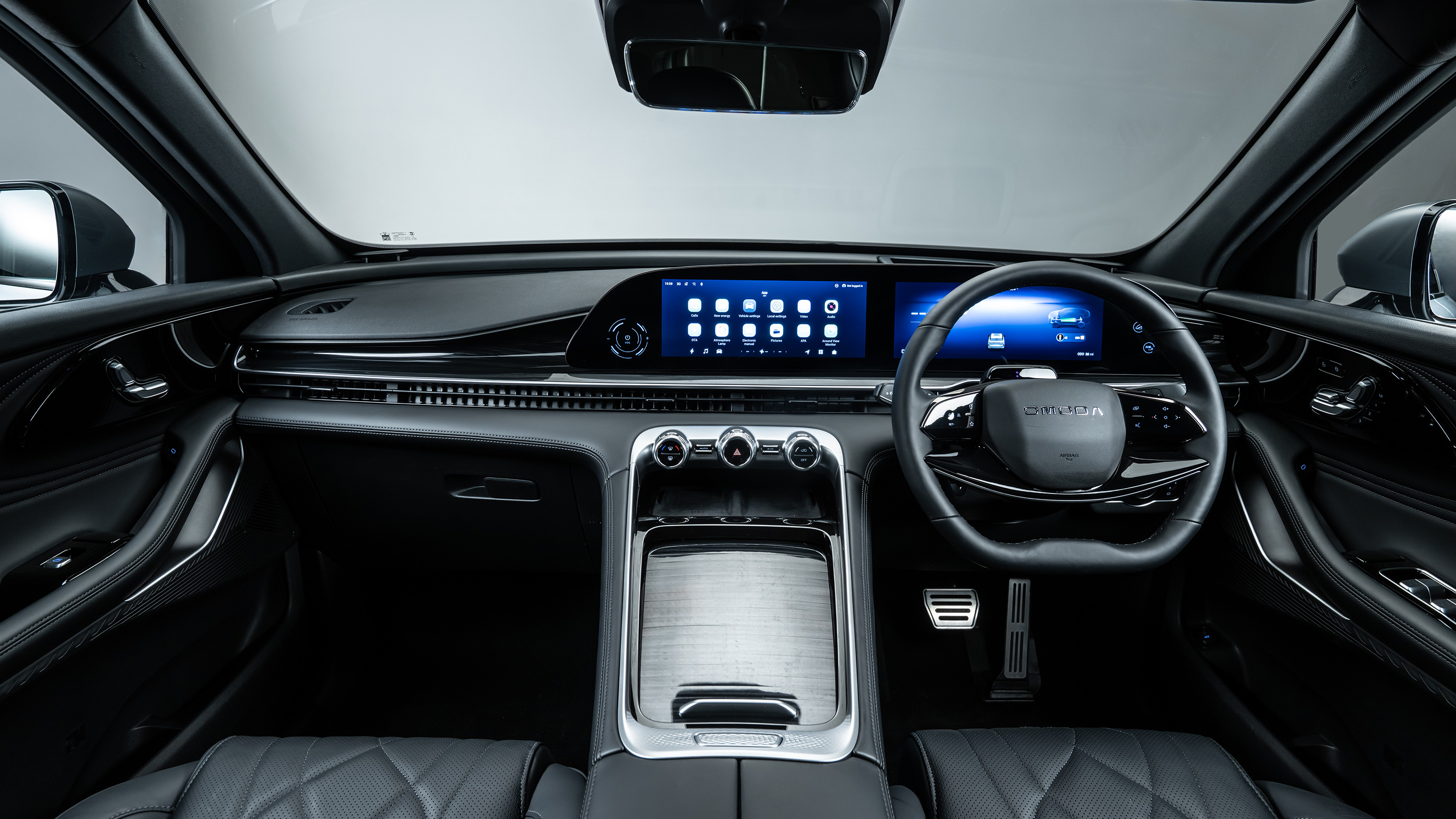 Omoda 9 interior