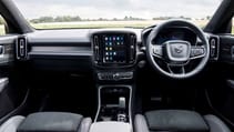 Volvo XC40 interior front 