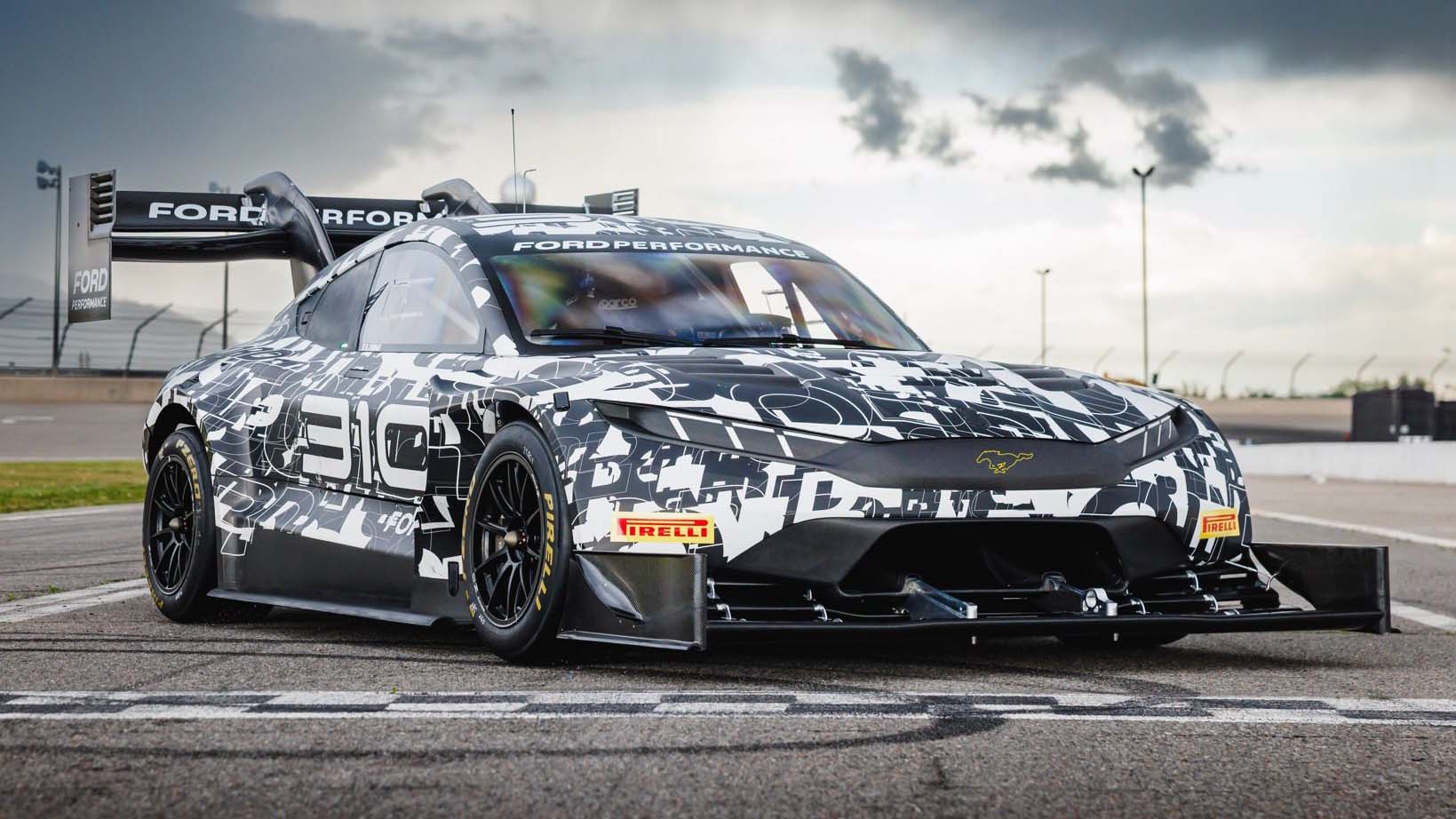 Ford Super Mustang Mach-E Pikes Peak 2025