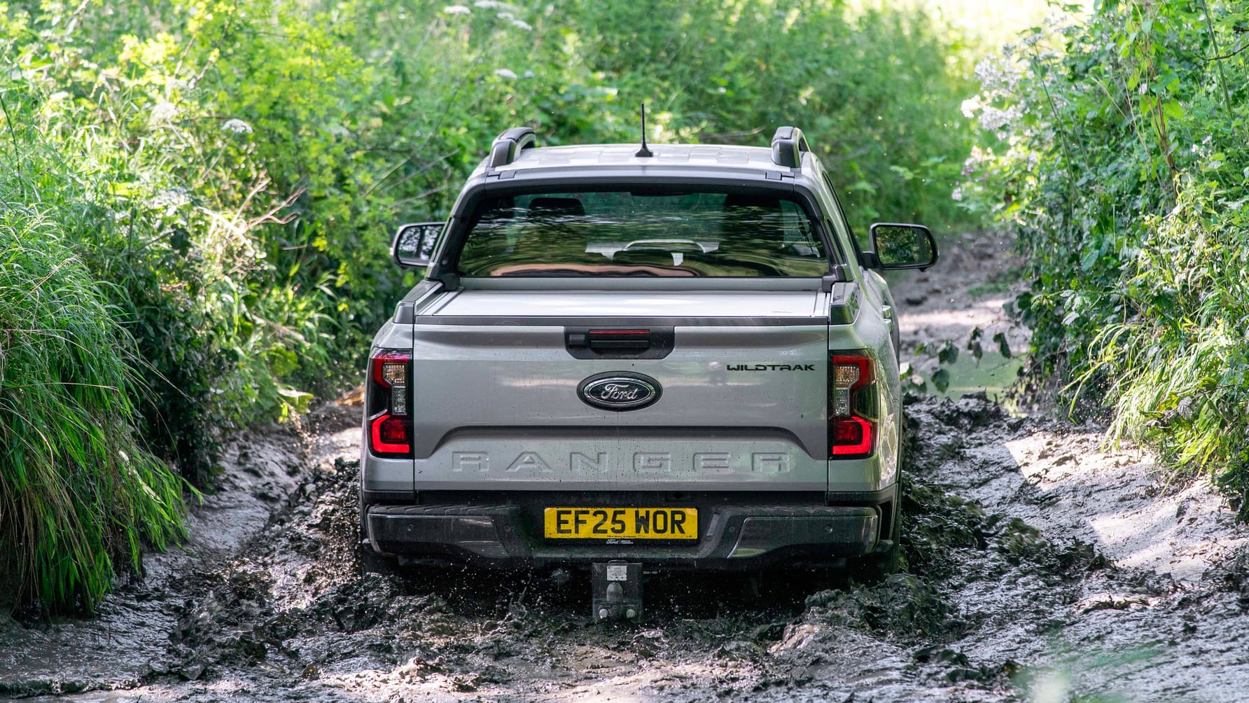 Ford Ranger Interior Layout & Technology | Top Gear