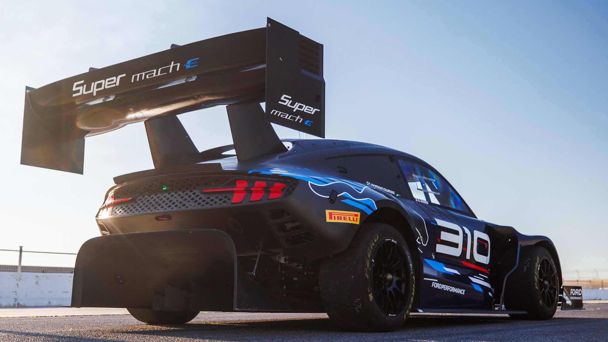 Super Mustang Mach-E