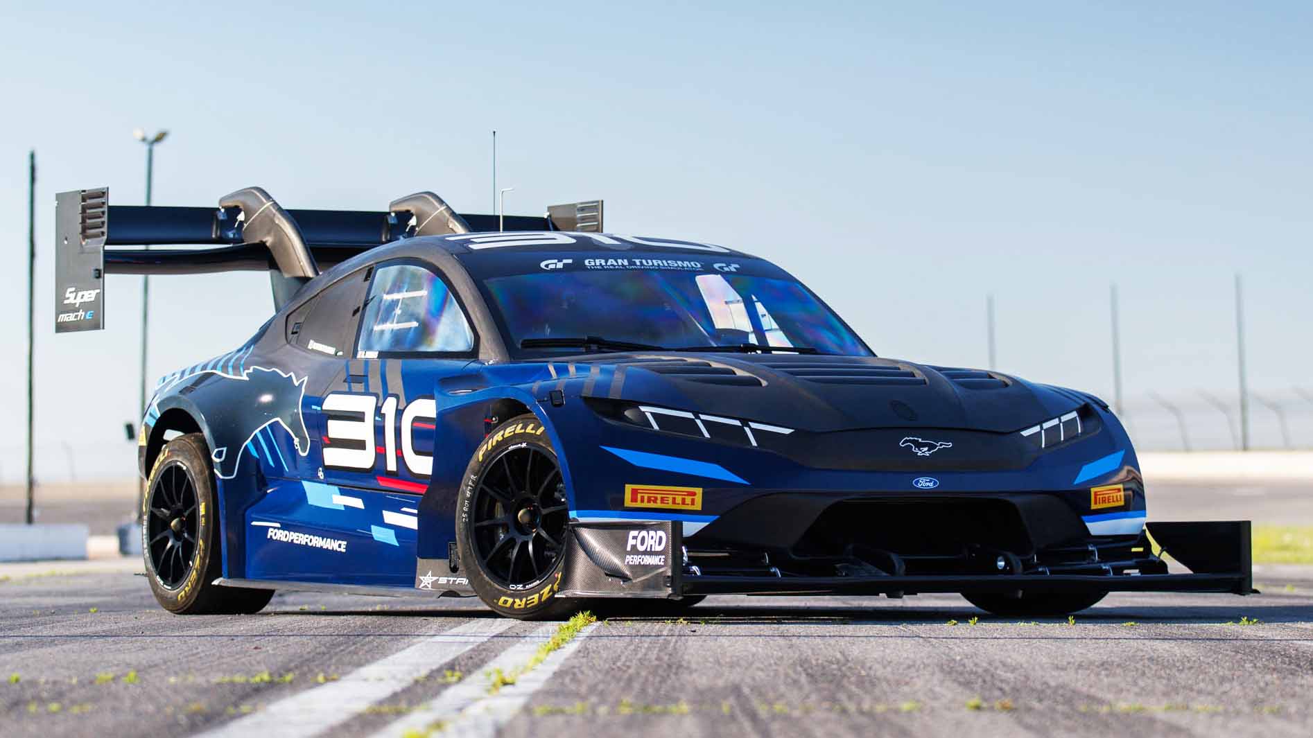 Super Mustang Mach-E