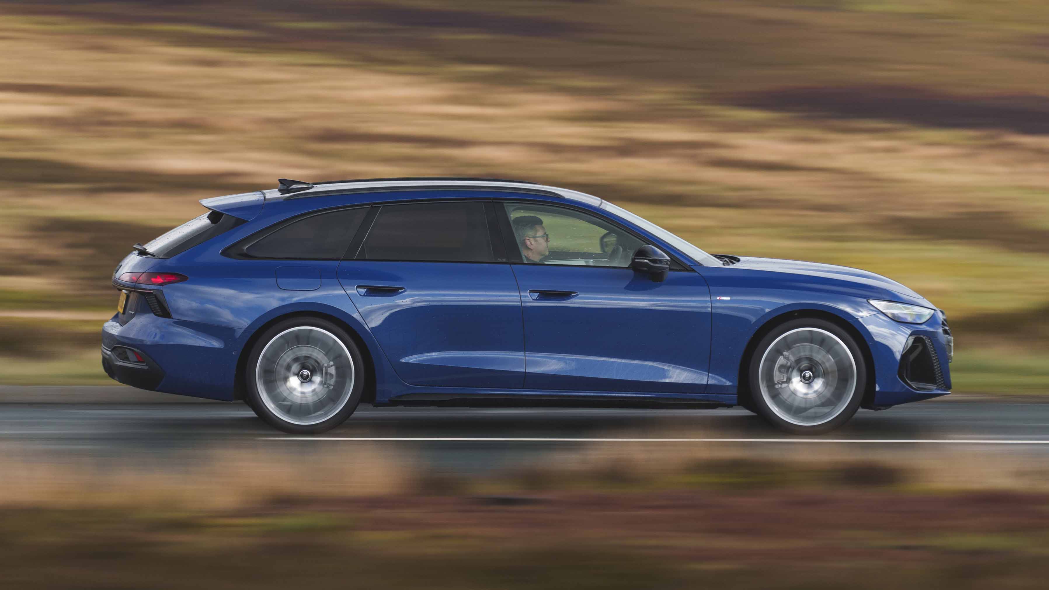 Audi A6 Avant exterior side dynamic
