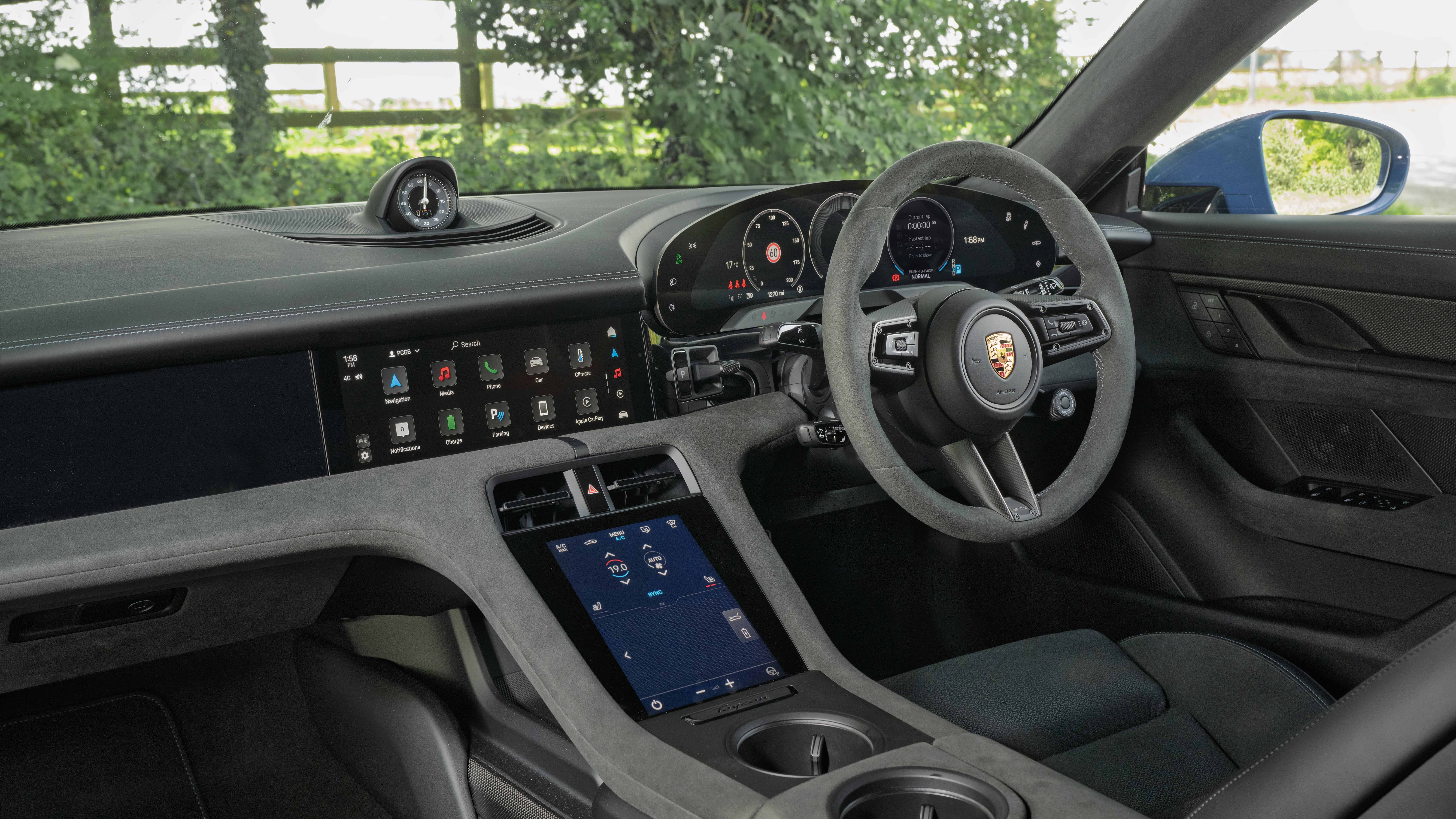 Porsche Taycan Sport Turismo interior front