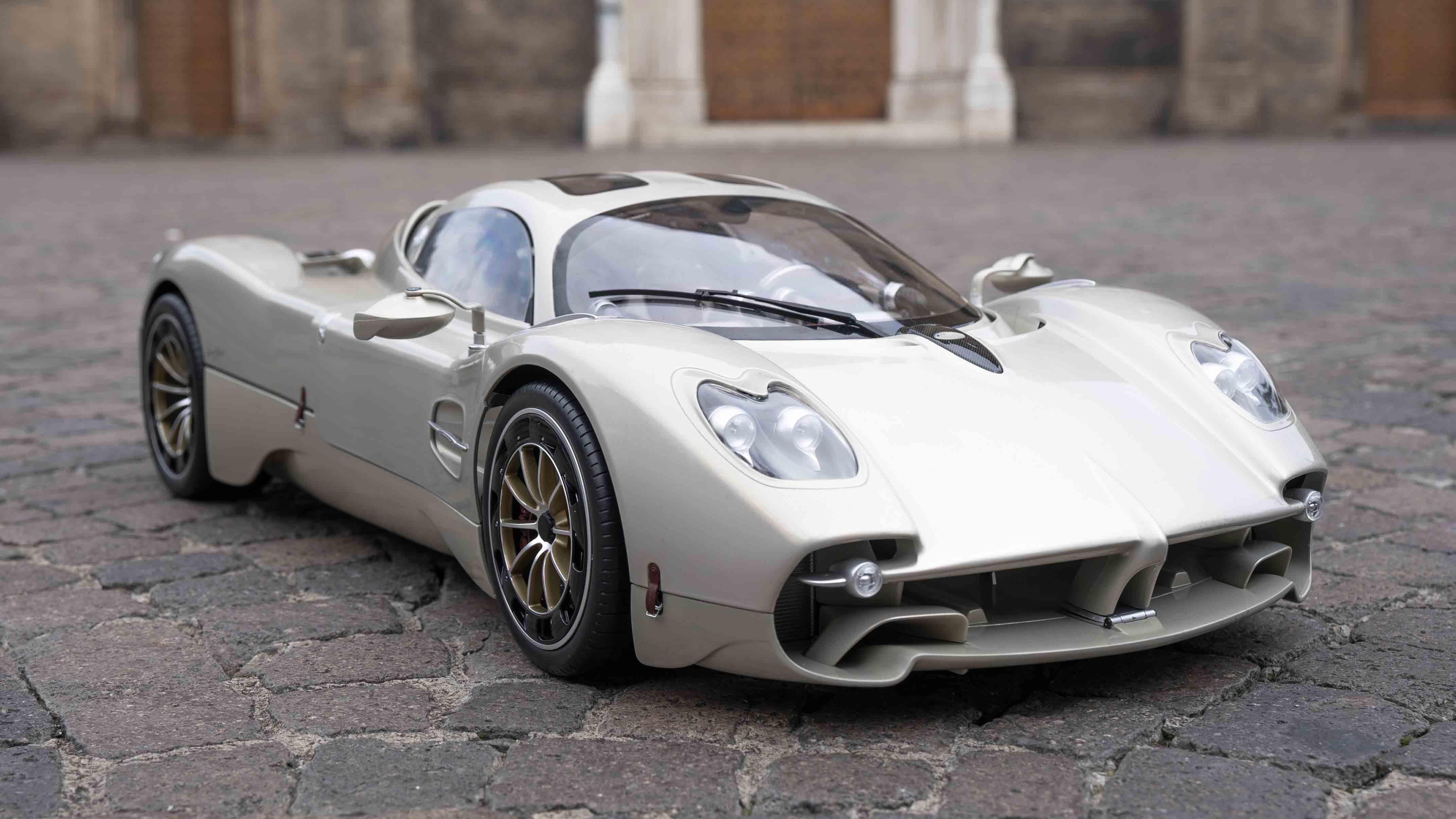 Pocher Pagani Utopia