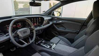 Audi Q6 Sportback e-tron Interior Layout & Technology | Top Gear