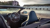 Aston Martin DB12 Volante